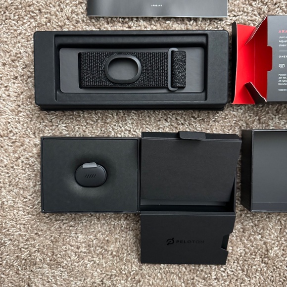 Peloton heart rate band - Picture 6 of 6